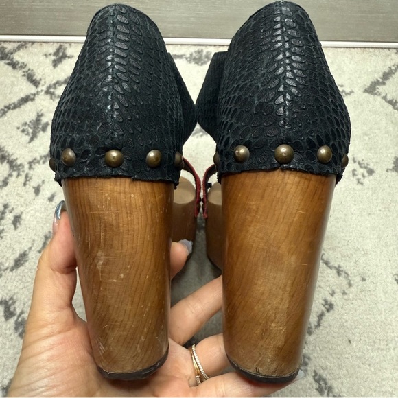 CH Boho Genuine Red Leather Wooden Strappy Platform Sandals - Picture 5 of 7